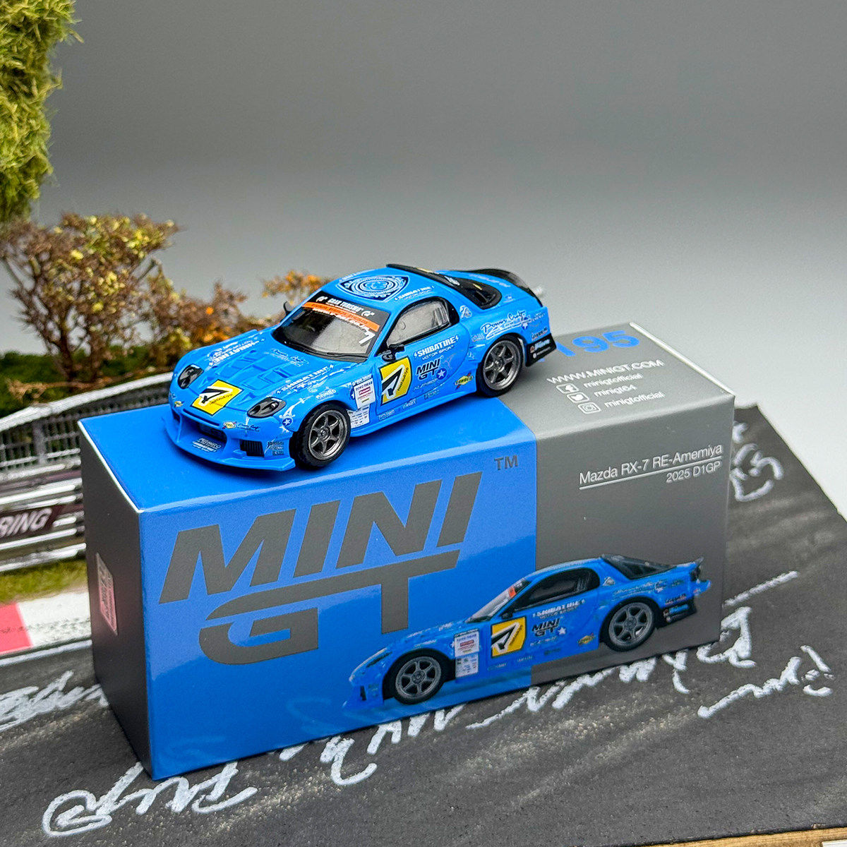 MINIGT 1:64 Mazda RX-7 RE-Amem – обзор и цена Kids Toys Usa