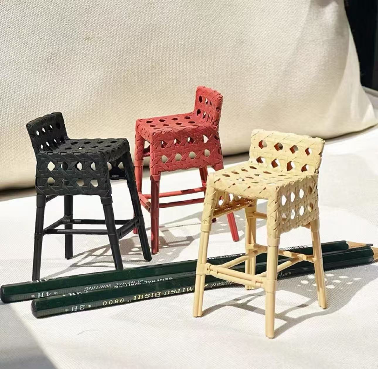 Набор винтажных стульев Виндзо – обзор и цена Dollhouse Furniture Set